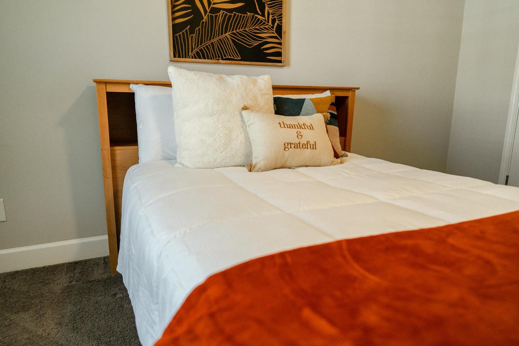 Enjoy This Mini-Mansion Near Downtown And The Airport! Atlanta Eksteriør bilde